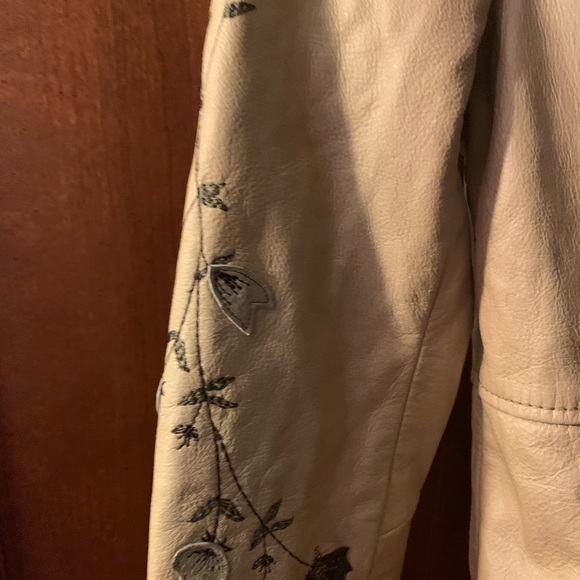Leather Embroidered jacket - Picture 5 of 11